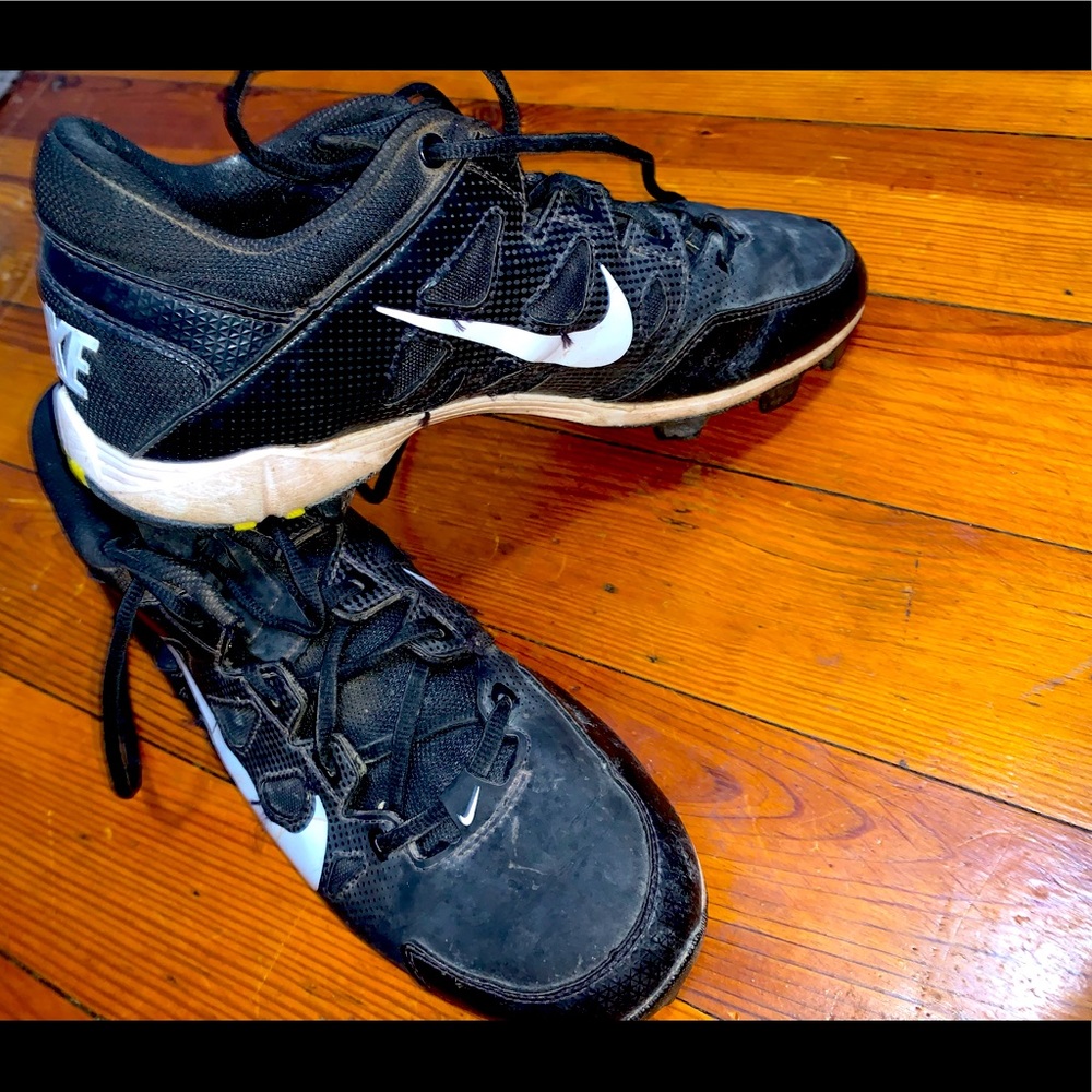 Nike’s girls softball cleats